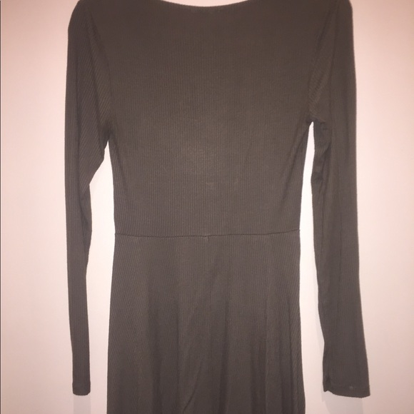 Forever 21 Long sleeve olive dress - Picture 2 of 3